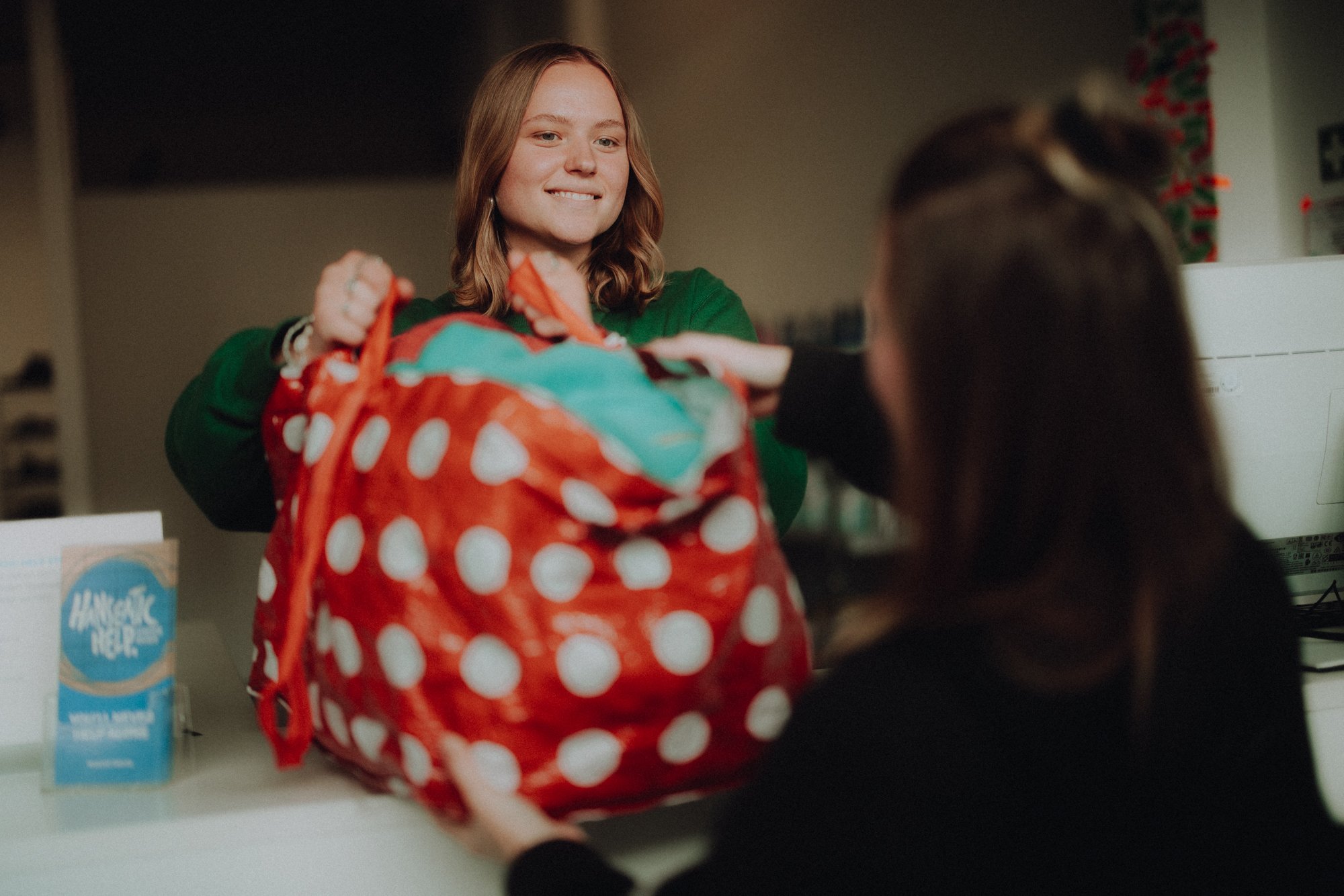 Spenden im Hanseatic Help Store im Elbe Einkaufszentrum